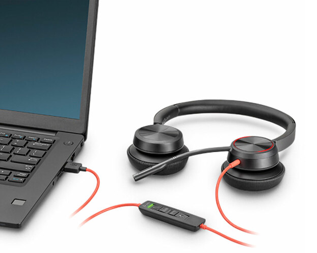 Poly Blackwire 8225 耳机 USB连接笔记本电脑